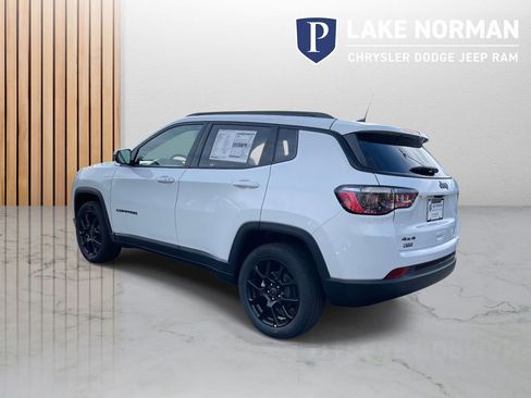 New 2026 Jeep Compass Latitude AWD/4WD image 7