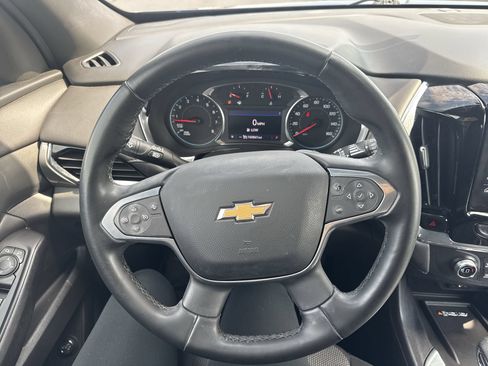 Used 2023 Chevrolet Traverse LT FWD image 14