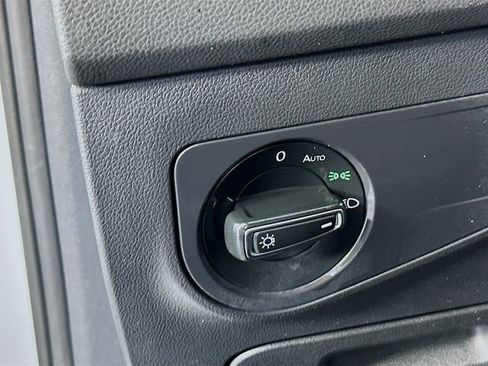 Used 2021 Volkswagen Tiguan S image 10