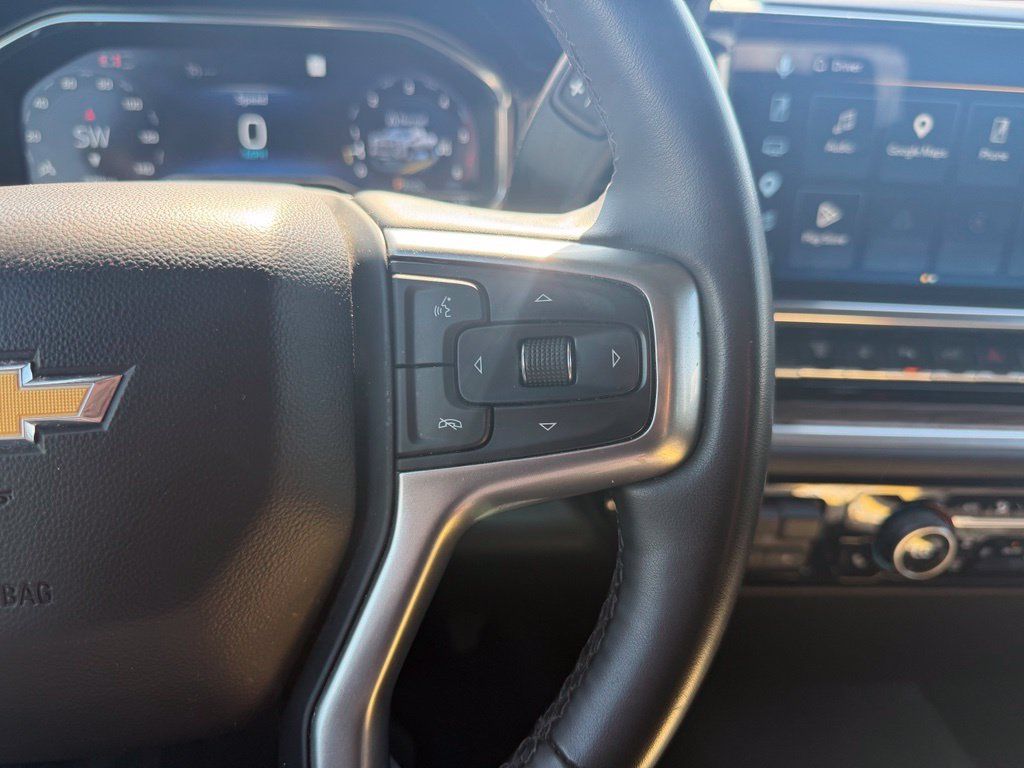 Used 2025 Chevrolet Silverado 3500 LT w/ Safety Package AWD/4WD image 8