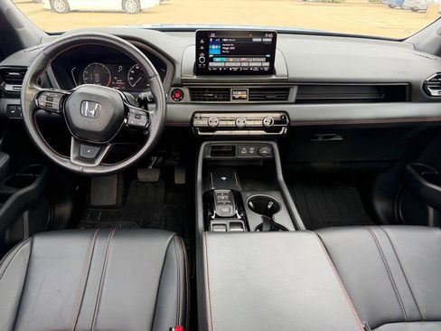 Used 2024 Honda Pilot TrailSport image 13