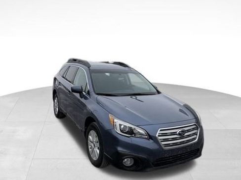 Used 2015 Subaru Outback 2.5i Premium image 3