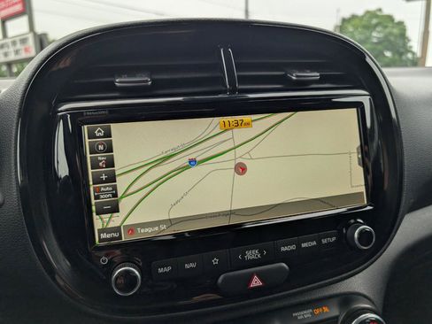Used 2020 Kia Soul EX FWD image 23