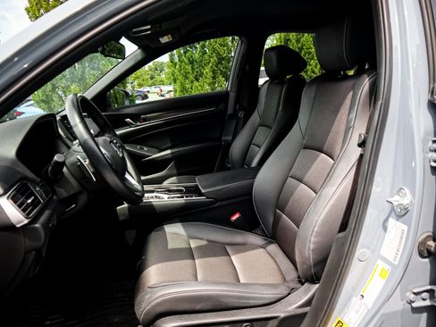 Used 2022 Honda Accord Sport image 7