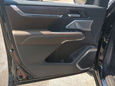 New 2026 GMC Acadia Denali Ultimate FWD image 23