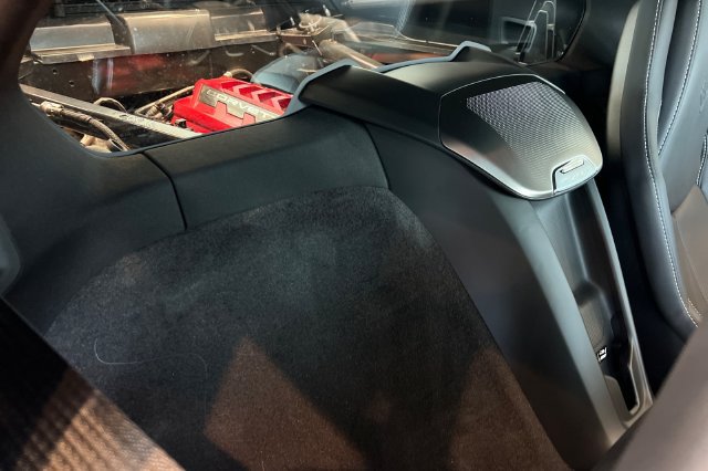 Used 2023 Chevrolet Corvette Stingray Preferred Cpe w/ Z51 Performance Package RWD image 17