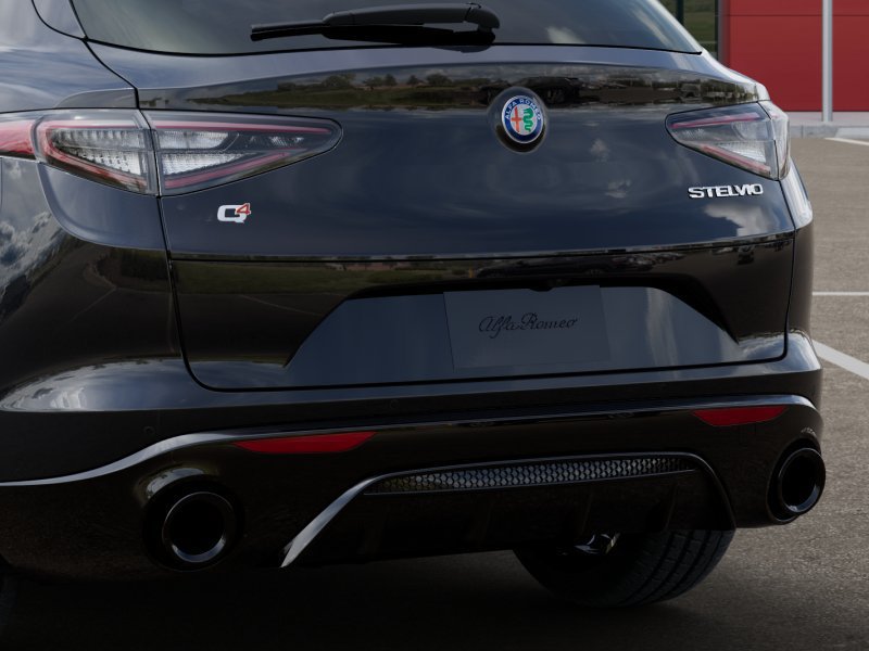 New 2025 Alfa Romeo Stelvio Sprint w/ Veloce Package AWD/4WD image 14