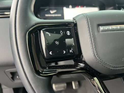Certified 2025 Land Rover Range Rover Velar Dynamic SE image 21