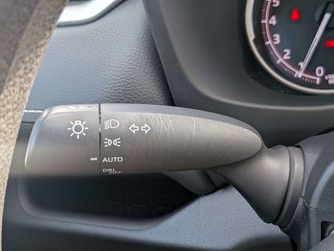 Used 2024 Toyota RAV4 XLE FWD image 26