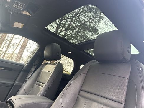 Used 2024 Land Rover Range Rover Evoque S image 6