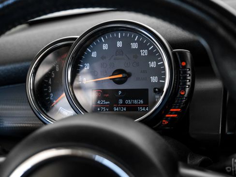 Used 2015 MINI Cooper 2-Door Hardtop image 16