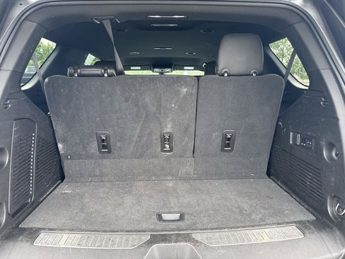 Used 2021 Chevrolet Tahoe Premier AWD/4WD image 13