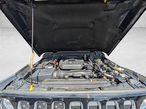 Used 2021 Jeep Wrangler Unlimited Sahara w/ Cold Weather Group image 28