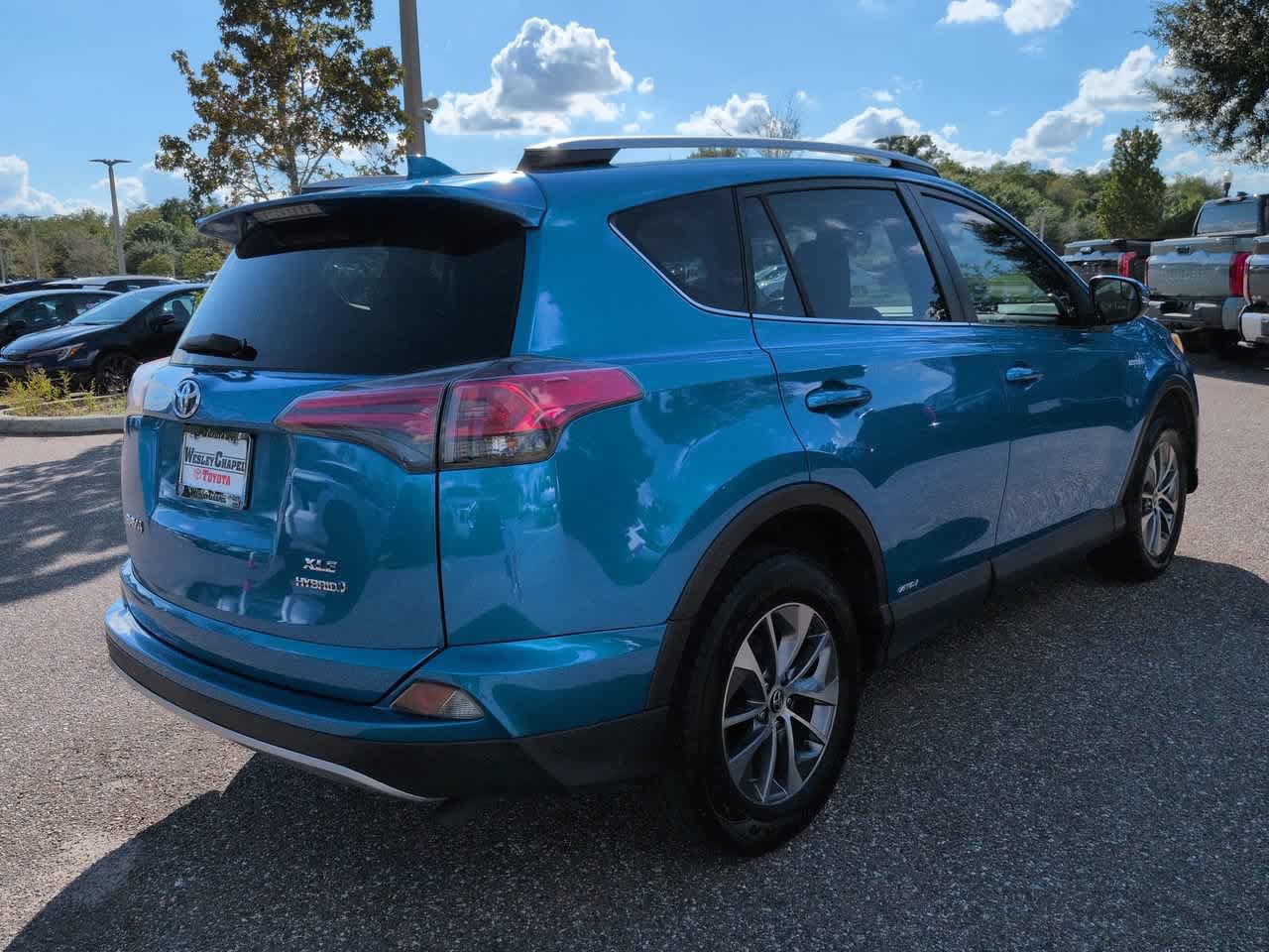 Used 2016 Toyota RAV4 XLE AWD/4WD image 6