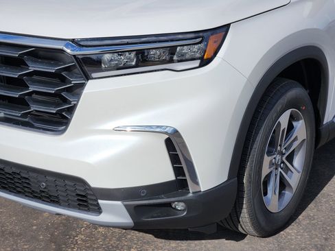 New 2025 Honda Pilot EX-L image 11