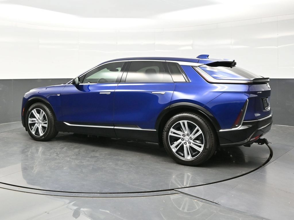 Certified 2024 Cadillac Lyriq Tech AWD/4WD image 4