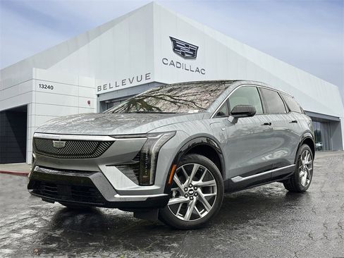 New 2026 Cadillac Optiq Luxury 1 image 1