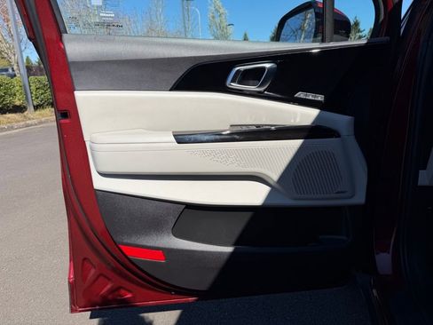 Used 2024 Kia Carnival SX Prestige image 12