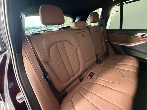 Used 2022 BMW X5 xDrive40i w/ M Sport Package AWD/4WD image 33