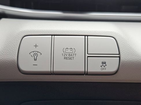 New 2026 Hyundai Elantra Limited FWD image 22