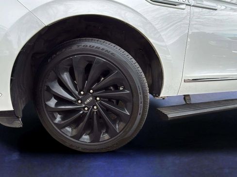 Used 2020 Lincoln Navigator L Reserve w/ Equipment Group 208A Reserve image 24