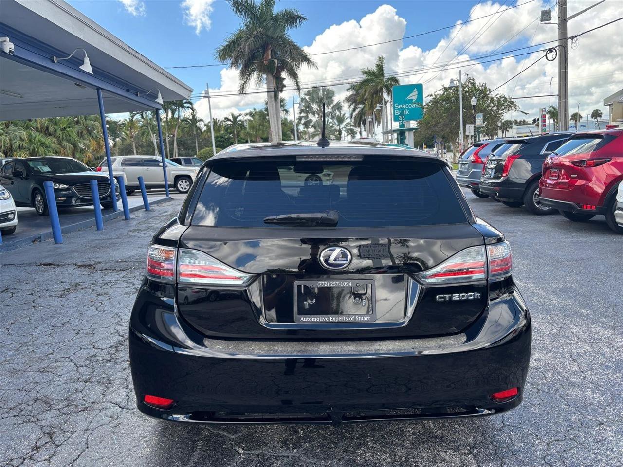 Used 2013 Lexus CT 200h w/ Premium Pkg w/Navigation FWD image 4