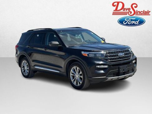Used 2024 Ford Explorer XLT w/ Equipment Group 202A AWD/4WD image 4