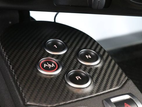 Used 2015 Alfa Romeo 4C Launch Edition w/ Convenience Group RWD image 11