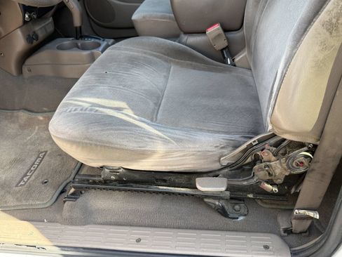 Used 2004 Toyota Tacoma PreRunner w/ Convenience Pkg RWD image 16