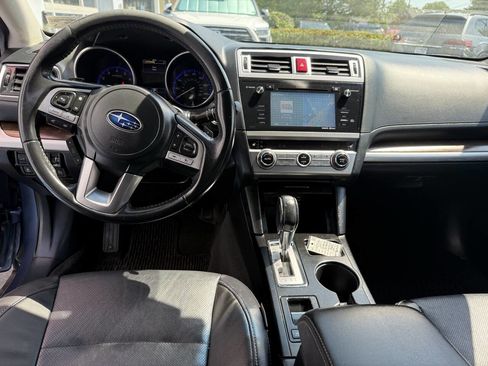Used 2017 Subaru Outback 2.5i Limited AWD/4WD image 12