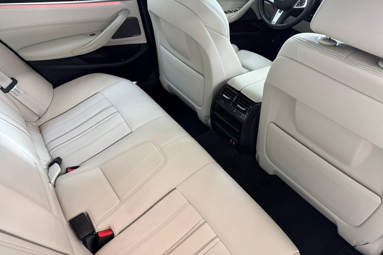 Used 2023 BMW 540i w/ M Sport Package RWD image 34