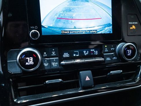 Certified 2024 Toyota Highlander LE image 26