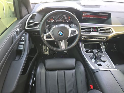 Used 2022 BMW X7 xDrive40i w/ M Sport Package image 17