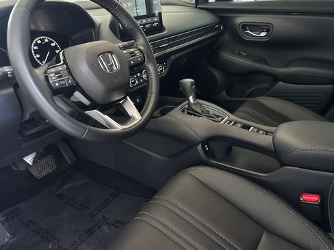Used 2026 Honda HR-V EX-L image 4