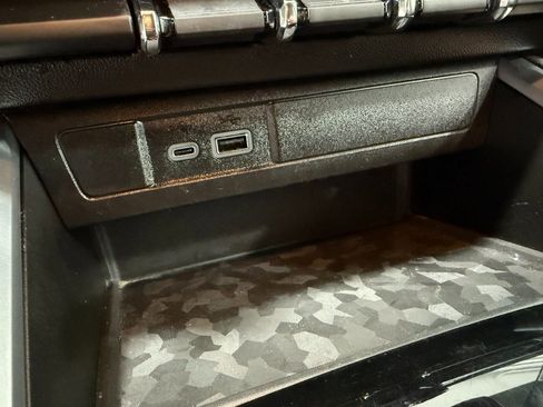 Used 2024 Chevrolet Colorado Trail Boss w/ Advanced Trailering Package image 15