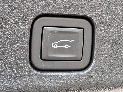 Used 2025 GMC Acadia Denali w/ Super Cruise Package AWD/4WD image 29