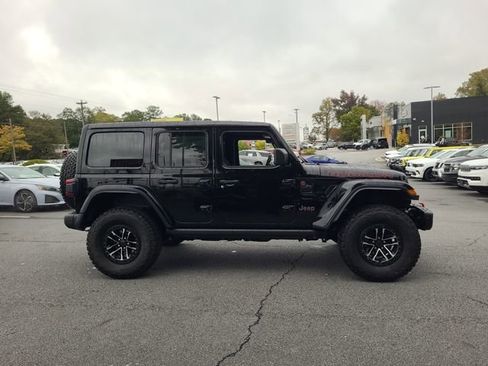 New 2025 Jeep Wrangler Unlimited Rubicon image 18