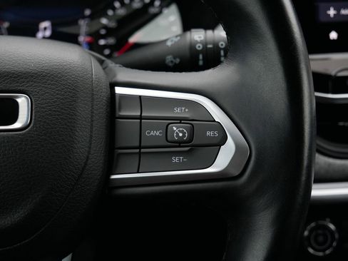 Used 2022 Jeep Compass Latitude AWD/4WD image 18