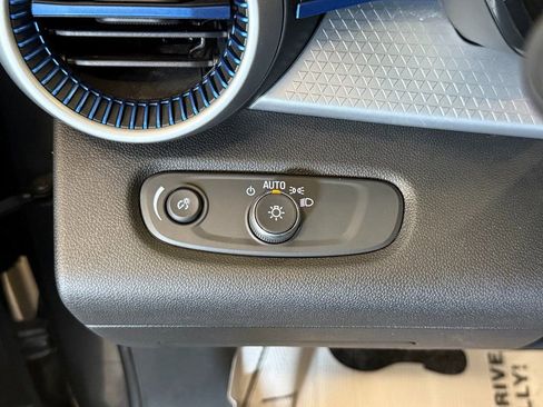 Used 2024 Chevrolet Trax LS w/ LPO, Blackout Package image 17