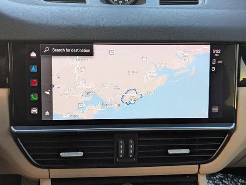 Certified 2022 Porsche Cayenne E-Hybrid image 27