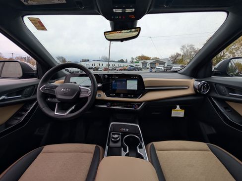 New 2026 Chevrolet Equinox ACTIV w/ Safety and Technology Package image 2