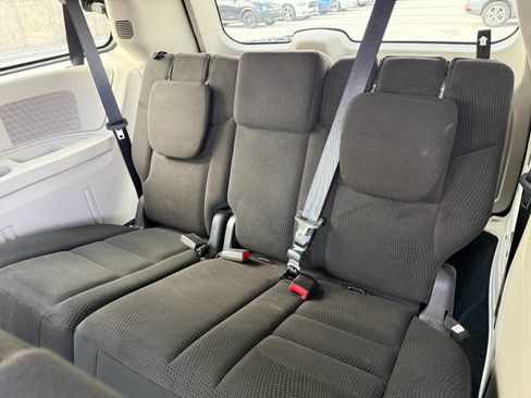 Used 2016 Dodge Grand Caravan SXT w/ Rear Park Assist Package image 20