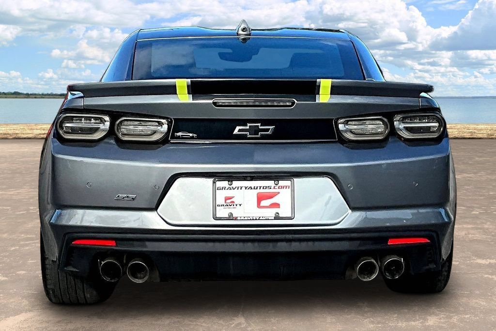 Used 2020 Chevrolet Camaro SS RWD image 5