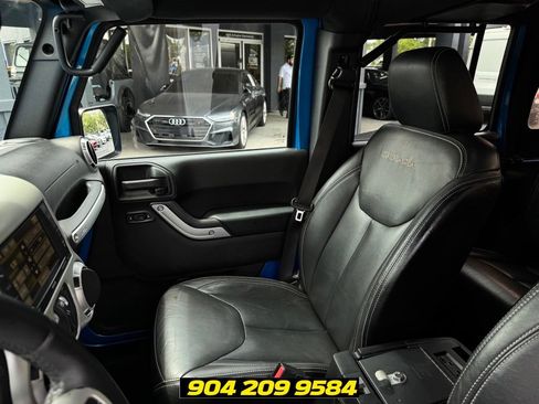 Used 2016 Jeep Wrangler Unlimited Sahara w/ Dual Top Group AWD/4WD image 25