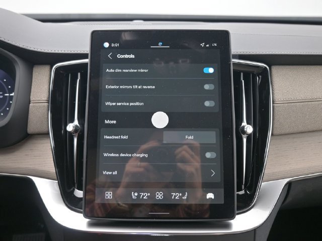 New 2026 Volvo XC90 T8 Plus AWD/4WD image 19