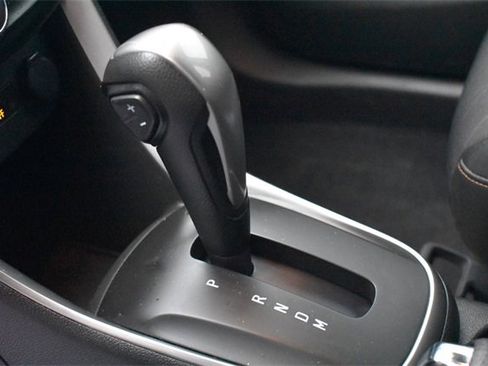 Used 2019 Chevrolet Trax LT w/ LT Convenience Package image 23