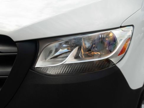 Used 2020 Mercedes-Benz Sprinter 2500 image 39