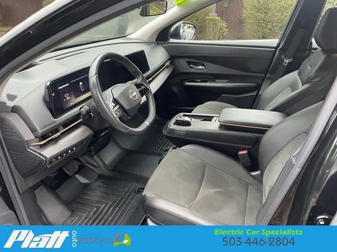Used 2023 Nissan Ariya AWD image 18