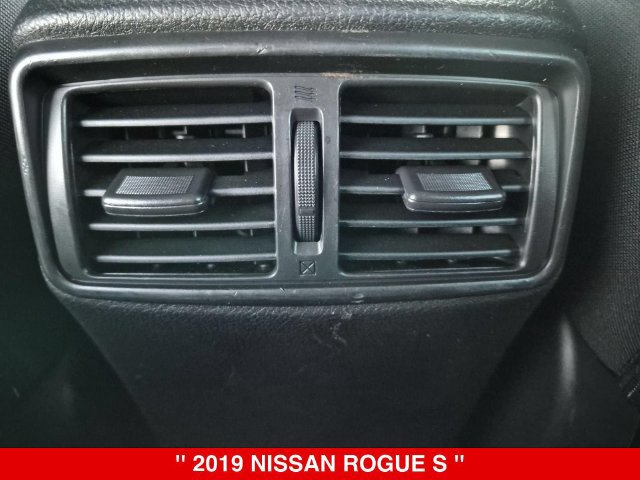 Used 2019 Nissan Rogue S AWD/4WD image 29