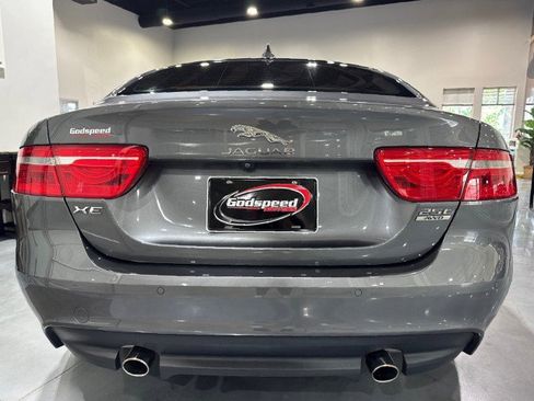 Used 2019 Jaguar XE Prestige AWD/4WD image 36